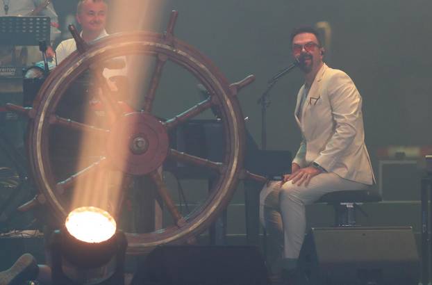 Vela Luka: Održan koncert "Trag u beskraju" posvećen Oliveru Dragojeviću