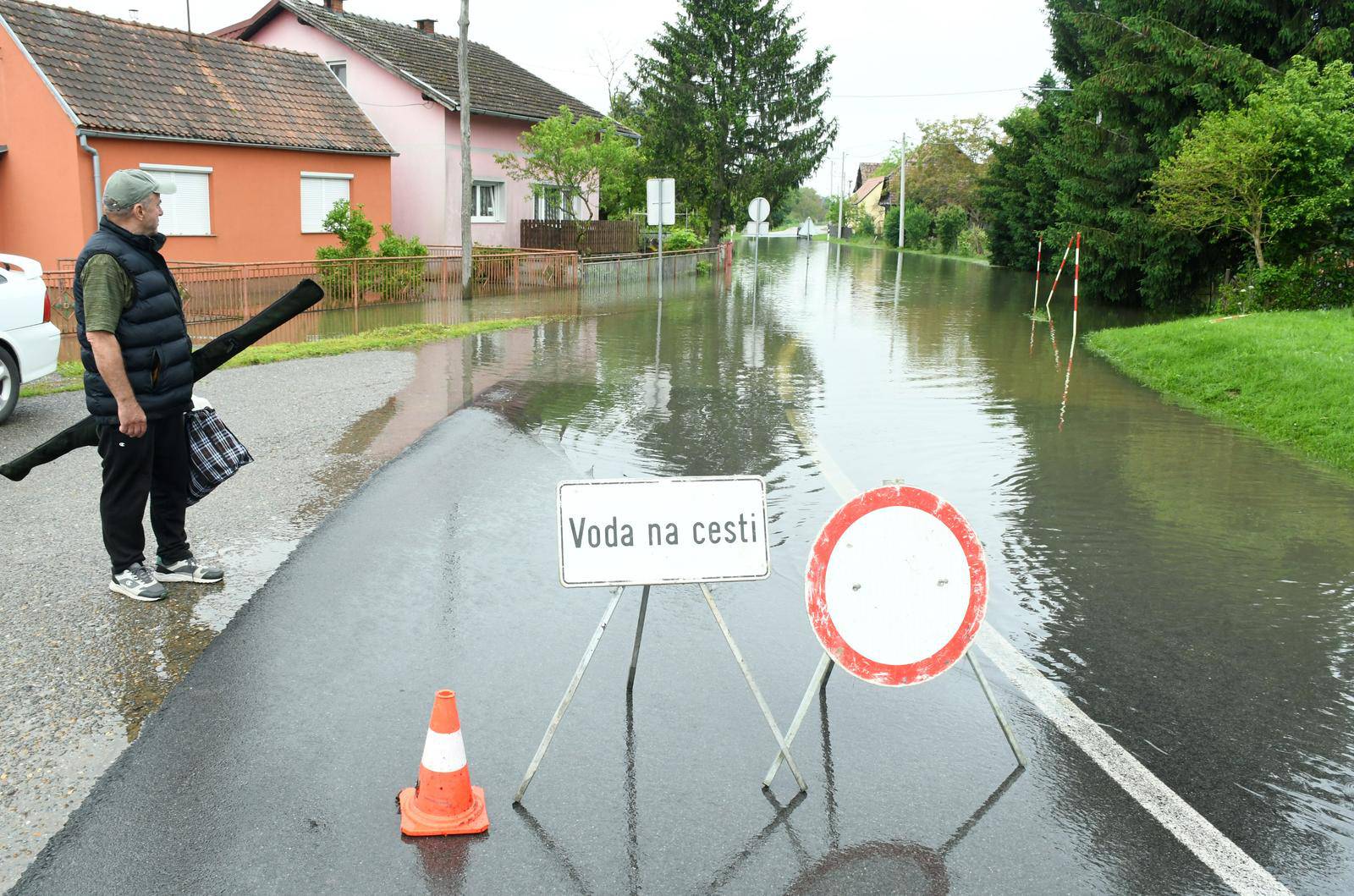 Vodostaj Kupe u Sisačko-moslavačkoj županiji je u opadanju