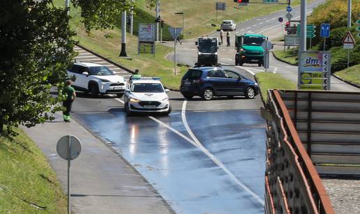 FOTO Sanirali 'jezero' ispod podvožnjaka kod križanja Aleje Bologne i Škorpikove