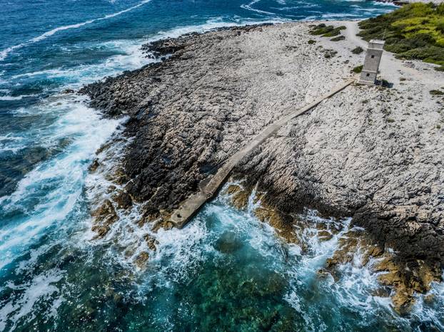 Poluotok Ražnjić na Korčuli snimljen iz zraka 
