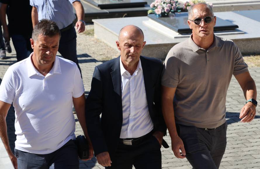 Zmijavci: Posljednji ispraćaj Ivana Gudelja