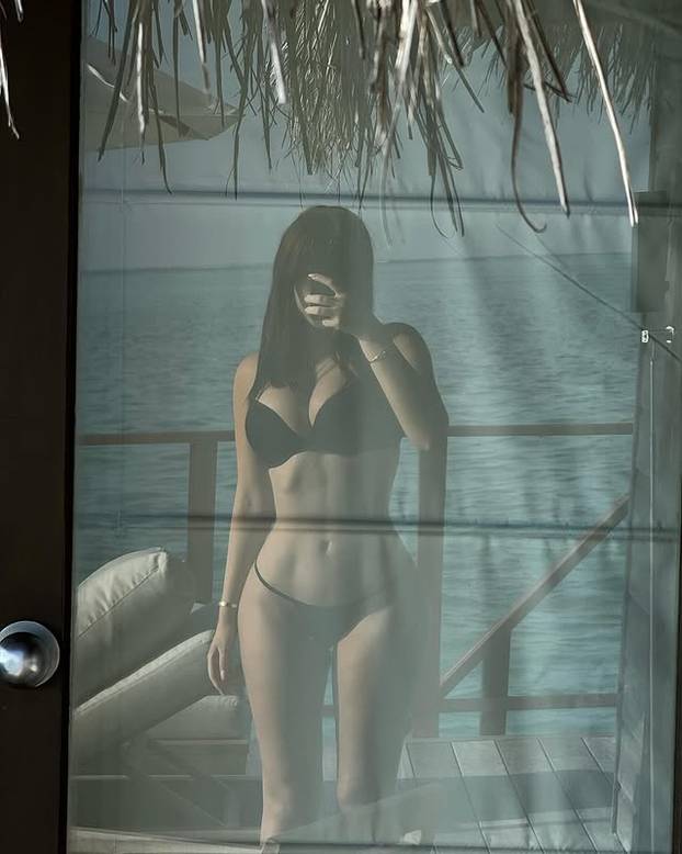 FOTO 'Nije lako imati velike grudi – žene su ljubomorne i ostavljaju zlobne komentare'