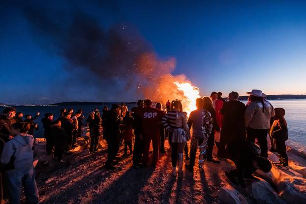 Tito i Ante Pavelić spaljeni kao Krnje u Kaštel Starom