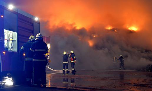 Ugašen je požar u C.I.O.S.-u: Izgorjelo čak 2000 tona otpada