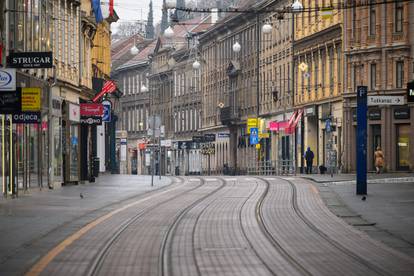 FOTO  Zagrebačke ulice bile su potpuno prazne na božićno jutro