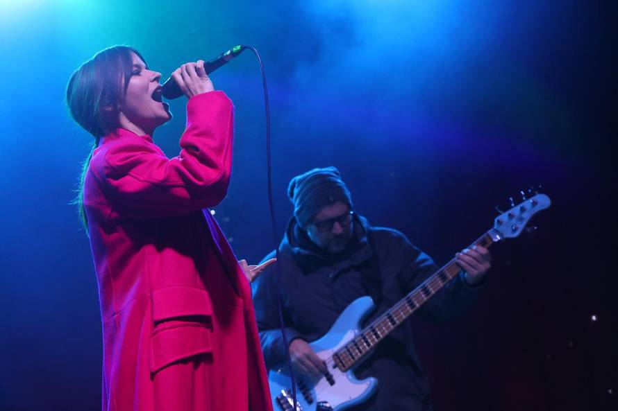 Vesna Pisarovi? nastupala na otvorenju Adventa u Karlovcu