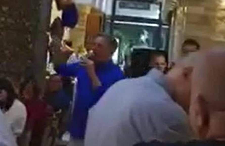 Pogledajte video: Mamić je uoči odluke o izručenju - zapjevao...