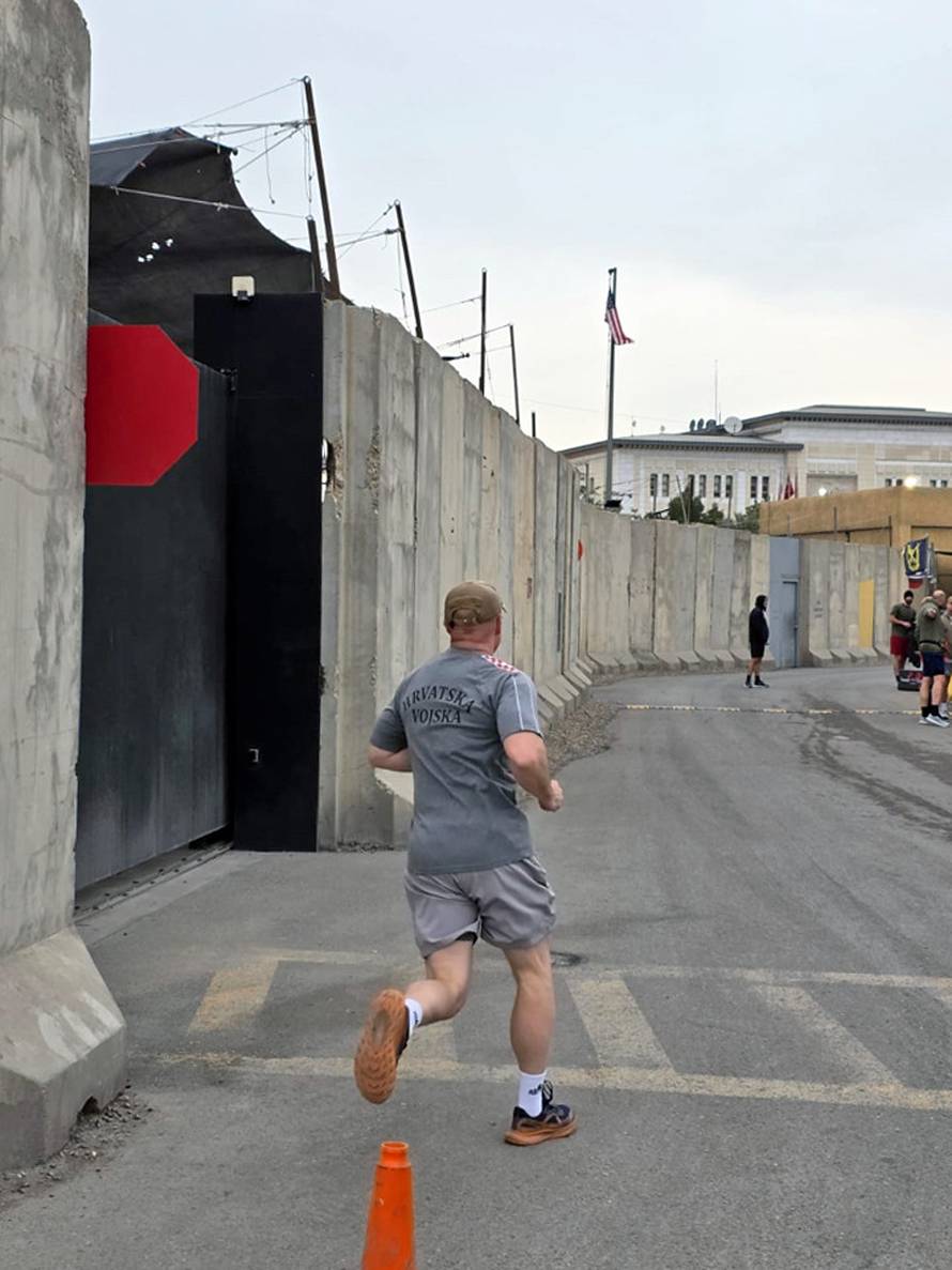 FOTO Hrvatski vojnici osvojili su treće mjesto na utrci od 80 km u Iraku! 'Bili su izazovni uvjeti...'