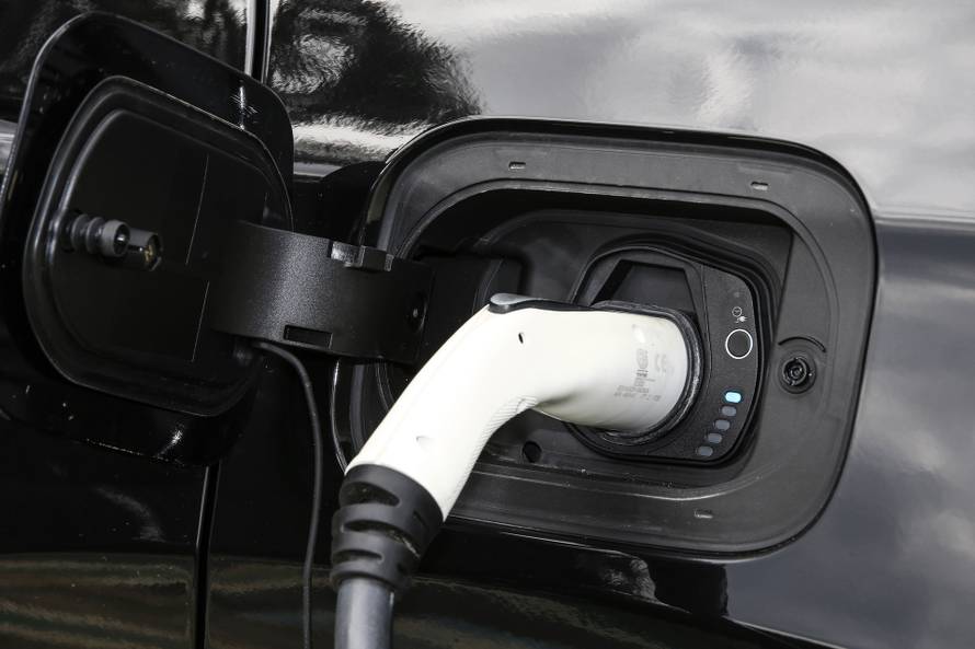 Sve se mijenja, čak i Jeepovi sada mogu voziti na struju