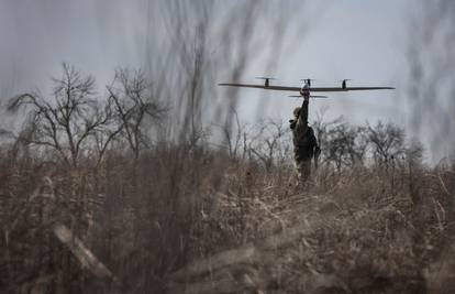 Ukrajina dronovima napala rusku rafineriju nafte u Kalugi. Rusi tvrde da nema oštećenja...