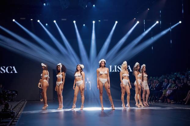 FOTO Lisca svoju 70. obljetnicu proslavila spektakularnom revijom donjeg rublja