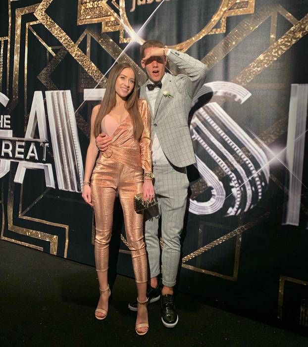 FOTO 'Vatreni' nosi njenu fotku na svakoj utakmici. Prohodali su kao tinejdžeri i isti dan slave