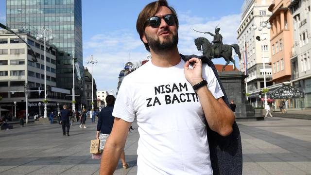 Zagreb: Ministar Tomislav Ćorić u majici s natpisom Nisam za bacit