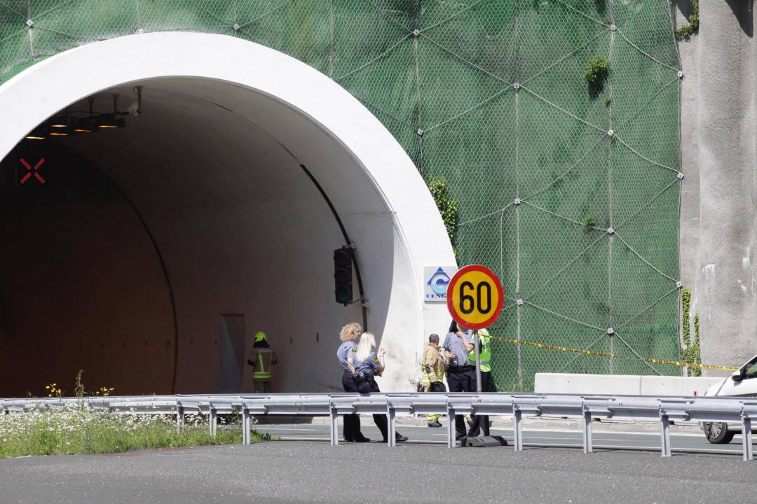 Prevrnuli se u tunelu: Roditelji i kći su preminuli, sin ozlijeđen