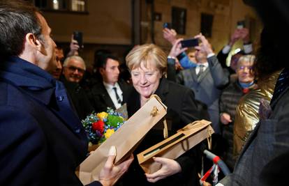 Merkel se oprašta od Francuske nakon 16 godina na vlasti