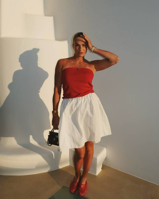 FOTO Vruće ljeto najbolje na svijetu: Skinula se za pratitelje, napunila baterije i pomela sve