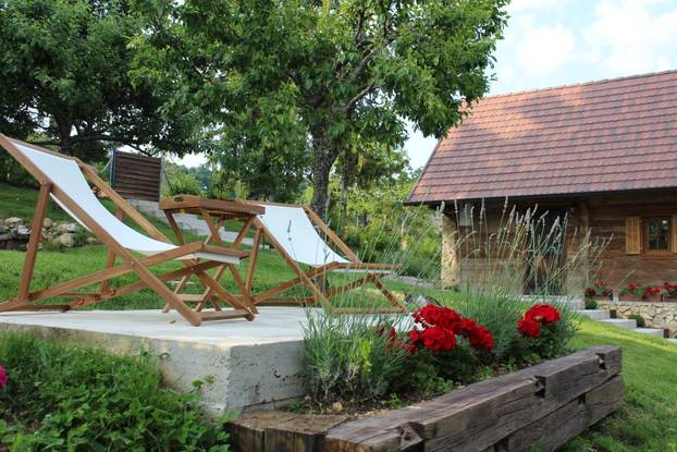 FOTO Ova kuća blizu Zagreba pravi je raj - filmove možete gledati iz bačve za kupanje!