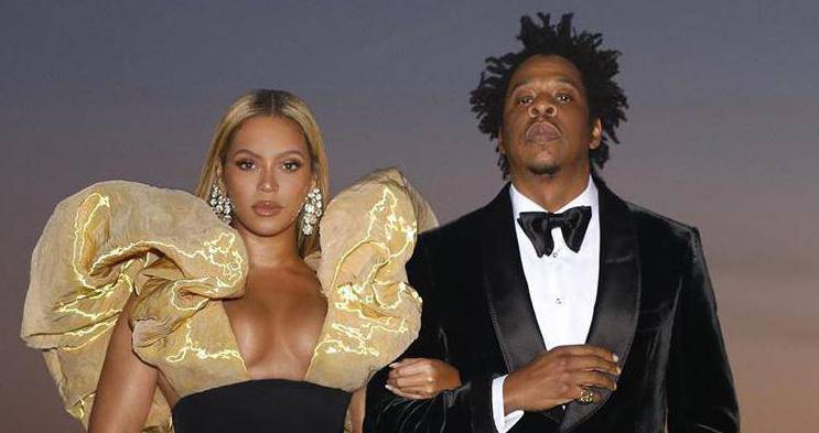 Jay Z ponudio piće Beyonce na Grammyjima, ona odbila, njega ismijali: 'Ovo je neugodno...'