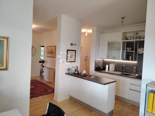 FOTO Rijetkost! Netko prodaje dom za 550.000 €: 'Ekskluzivan je, kod predsjedničke palače!'