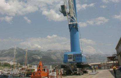 Najveća dizalica na Jadranu odsad u Splitu