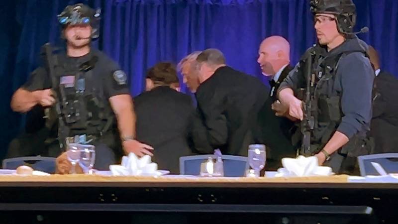 Pucnjava na Trumpovoj večeri, napadač je imao i manifest. JD Vancea evakuirali prije Trumpa