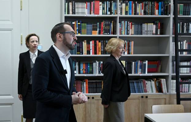 Zagreb: Gradonačelnik sa suradnicima obišao obnovljenu Gornjogradsku gimnaziju