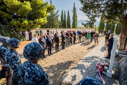 FOTO Diljem Hrvatske odaje se počast stradalim braniteljima