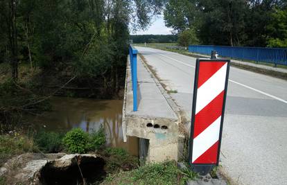 Mještani Novoselaca: "Strah nas je da most ne propadne..."