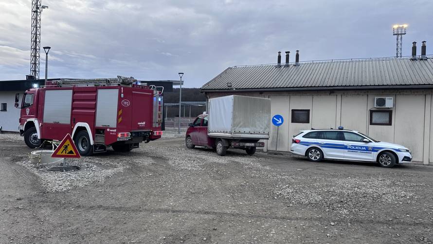 FOTO Izbio požar u Podravini: Zapalila se teretna lokomotiva