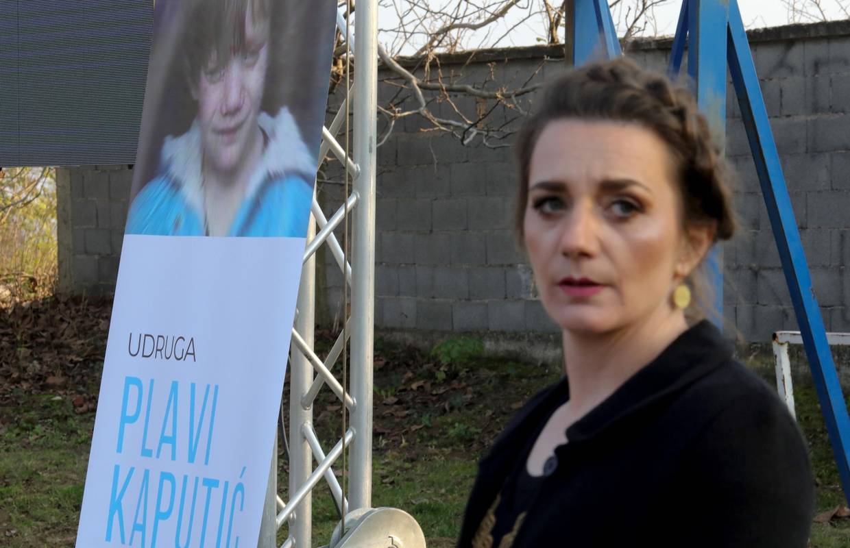 Kod Vukovara premijerno prikazali dokumentarac 'Plavi kaputić - 30 godina poslije'