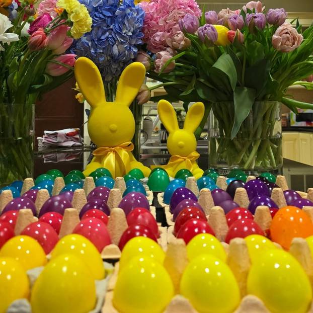 FOTO Evo kako su naši poznati proveli Uskrs: Neki bili na špici, drugi pokazali sređene domove