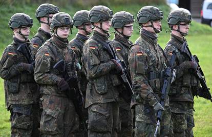 U Njemačkoj postignut dogovor oko vojnog roka: Potpora 2.600 eura i polaganje vozačkog ispita