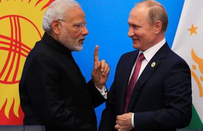 Indija od Rusije kupila oružje vrijedno 5,2 milijarde dolara