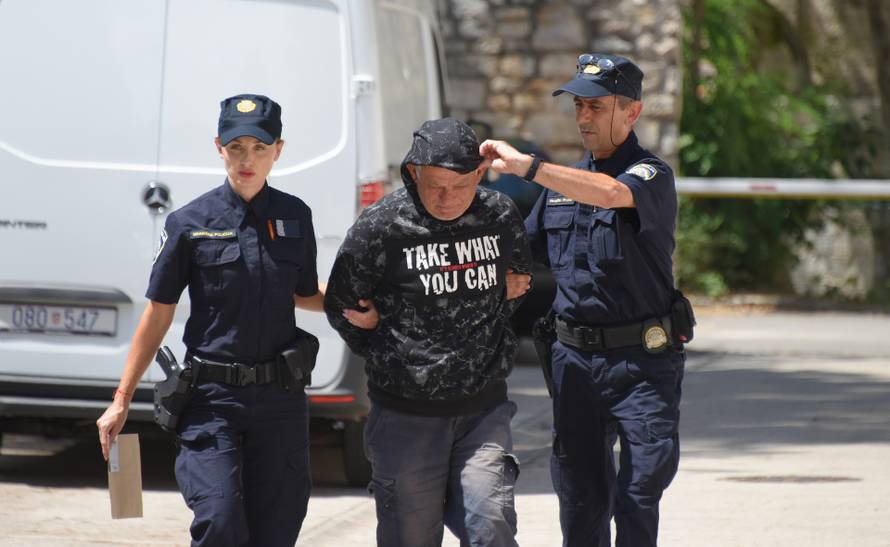 Pula: Muškarac osumnjičen za otmicu priveden u zgradu Županijskog državnog odvjetništa