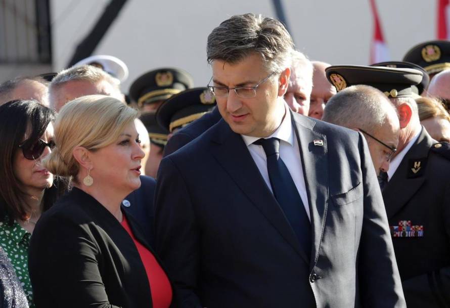 Knin: Na Trgu Oluje odrÅ¾ana sveÄanost obiljeÅ¾avanja Dana pobjede i domovinske zahvalnost