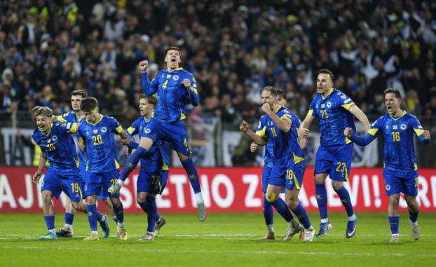 FIFA World Cup - UEFA Qualifiers - Finals - Bosnia and Herzegovina v Italy