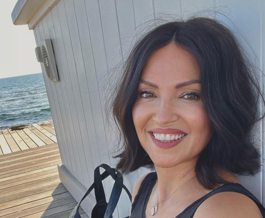 Nina Badrić je opet posjetila Međugorje: Do vrha se popela u ležernom izdanju i zagrlila križ