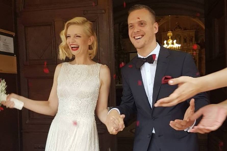 Pozirala bez grudnjaka: Žudjela sam povećati grudi silikonima