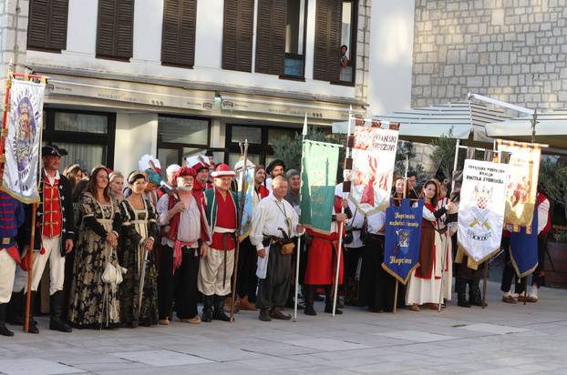 Šibenik: Nakon mimohoda otvoren je 16. Sajam u srednjovjekovnom Šibeniku