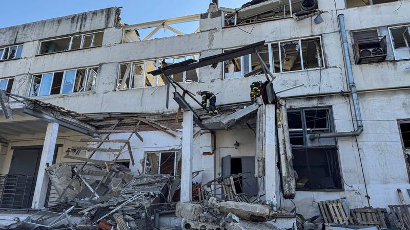 Putin najavio privremeni prekid vatre, ali još ništa od primirja: Ruske snage bombardirale Sumi 15 2025 04 18t101924z 2005483058 rc260ead0jl6 rtrmadp 3 ukraine crisis attack sumy