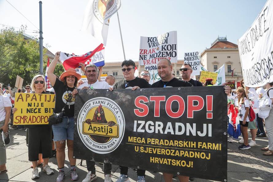 Zagreb: Okupljanje prosvjednika Hodaj za Liku, hodaj za Hrvatsku