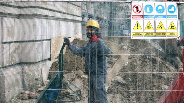 Zagreb: Strani radnik na gradilištu