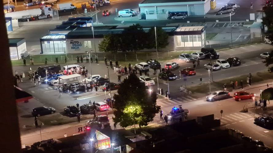 'Bili smo u kafiću kad je krenuo stampedo. Muž me trudnu zgrabio i odveo na sigurno'