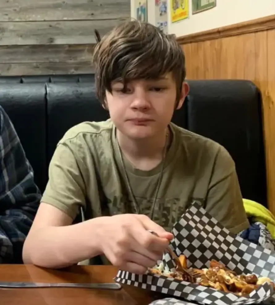 Objavili fotografije ubojice s puškom, među žrtvama i majka. Bio je poznat policiji od ranije...