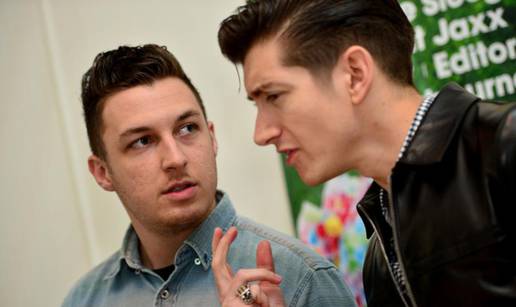 Arctic Monkeys zbog Kanyea otkazali nastup: Nismo ljuti...