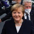 Angela Merkel primila nagradu UNESCO-a za dobro upravljanje izbjegličkom krizom