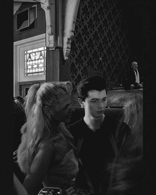 FOTO Mlada ljepotica obožava vintage stil - u retro krpicama donosi seksepil iz 1950-ih