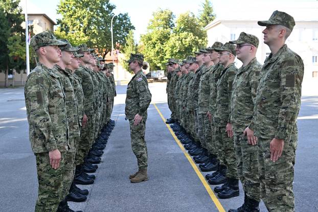 FOTO Pogledajte buduće vojnike i vojnikinje Hrvatske vojske