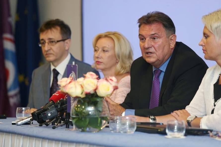 Čačić: 'S Bandićem ćemo uzeti 9 mandata i odlučivati o vladi!'