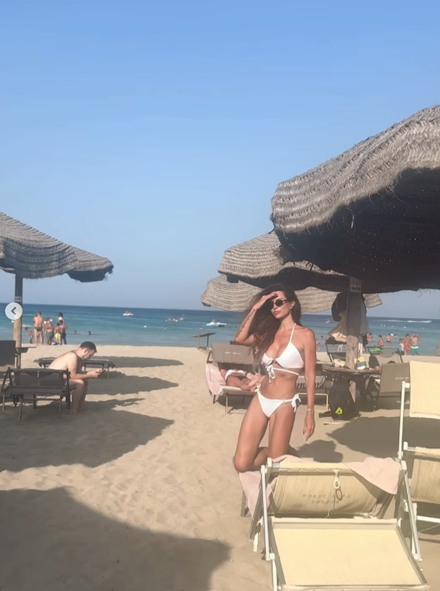 Nikolina Pišek pokazala liniju u minijaturnom bikiniju: Savršena